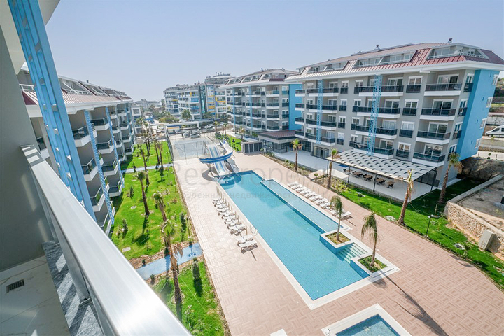 بنتهاوس 2+1 في منطقة كستل ، على بعد 350 متر فقط من البحر 