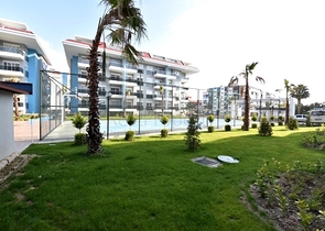 بنتهاوس 2+1 في منطقة كستل ، على بعد 350 متر فقط من البحر 