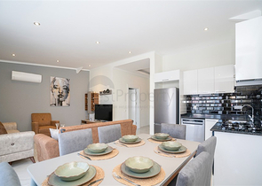 بنتهاوس 2+1 في منطقة كستل ، على بعد 350 متر فقط من البحر 