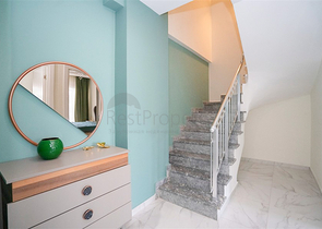 بنتهاوس 2+1 في منطقة كستل ، على بعد 350 متر فقط من البحر 