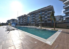 بنتهاوس 2+1 في منطقة كستل ، على بعد 350 متر فقط من البحر 