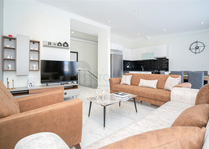 بنتهاوس 2+1 في منطقة كستل ، على بعد 350 متر فقط من البحر 