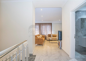 بنتهاوس 2+1 في منطقة كستل ، على بعد 350 متر فقط من البحر 