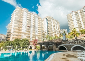 شقة فاخرة 3 + 1 في منطقة محمودلار الشعبية