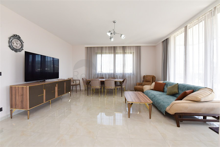 شقة 2+1 مع غرفة تخزين في منطقة محمودلار