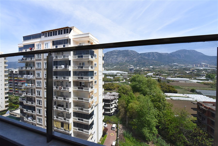 شقة 2+1 مع غرفة تخزين في منطقة محمودلار