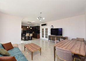 شقة 2+1 مع غرفة تخزين في منطقة محمودلار