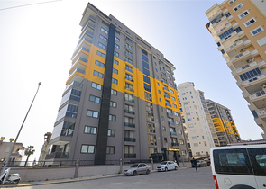 شقة 2+1 مع غرفة تخزين في منطقة محمودلار