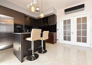 شقة 2+1 مع غرفة تخزين في منطقة محمودلار