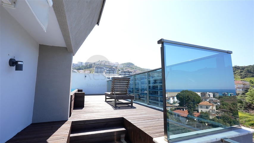 بنتهاوس 3 + 1 مع مسبح خاص على السطح في منطقة كارجيجاك