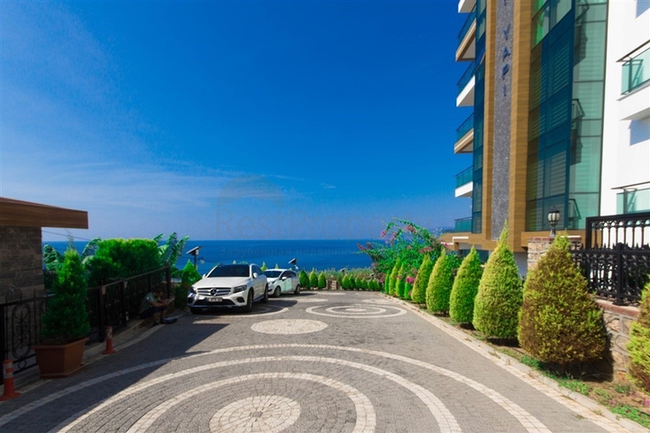 شقة مفروشة 1 + 1 مع إطلالة جميلة على البحر في منطقة كارجيجاك