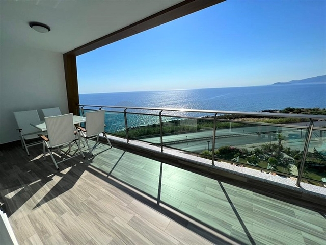 شقة مفروشة 1 + 1 مع إطلالة جميلة على البحر في منطقة كارجيجاك