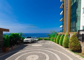 شقة مفروشة 1 + 1 مع إطلالة جميلة على البحر في منطقة كارجيجاك