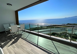 شقة مفروشة 1 + 1 مع إطلالة جميلة على البحر في منطقة كارجيجاك