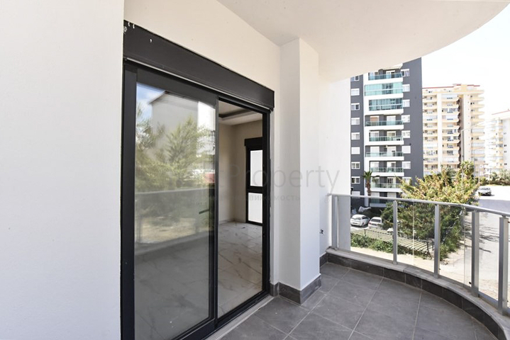 شقة 1+1 في مجمع جديد بدون بنية تحتية في منطقة محمودلار