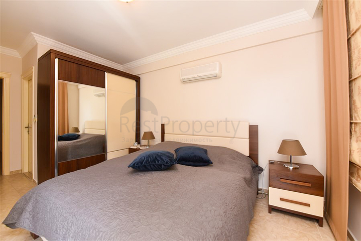 شقة كبيرة مطلة على البحر 2 + 1