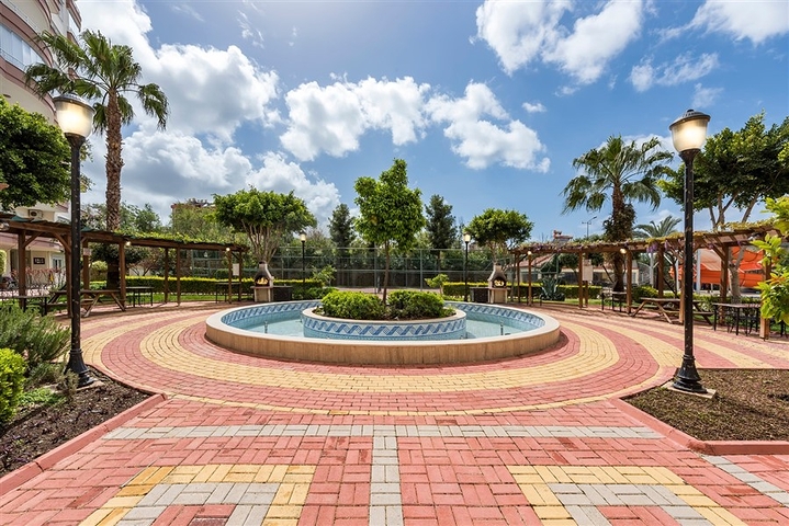 شقة كبيرة مطلة على البحر 2 + 1