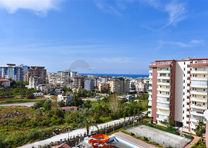 شقة كبيرة مطلة على البحر 2 + 1