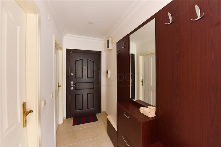 شقة 1 + 1 900 متر من البحر مع تصريح إقامة