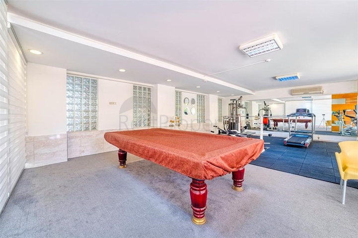 شقة 1 + 1 900 متر من البحر مع تصريح إقامة