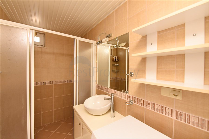 شقة 1 + 1 900 متر من البحر مع تصريح إقامة