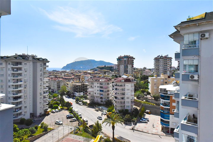 شقة 1 + 1 900 متر من البحر مع تصريح إقامة