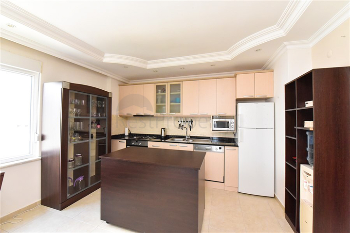 شقة 1 + 1 900 متر من البحر مع تصريح إقامة