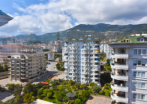 شقة 1 + 1 900 متر من البحر مع تصريح إقامة