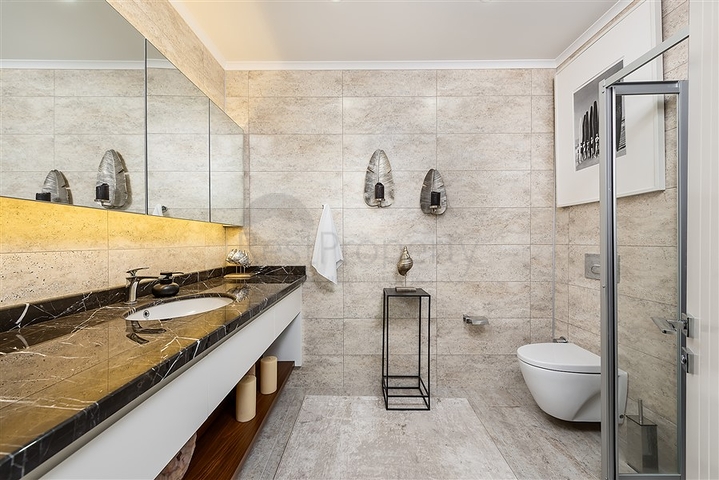 بنتهاوس فاخر مع إطلالات على البحر والقلعة من المالك 