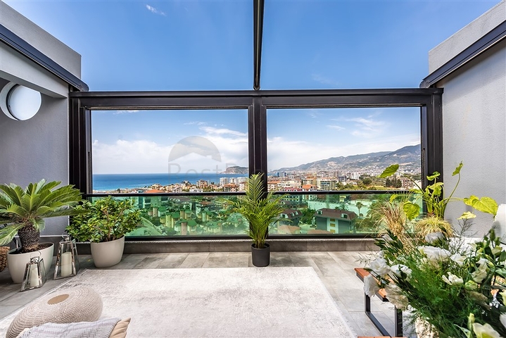 بنتهاوس فاخر مع إطلالات على البحر والقلعة من المالك 