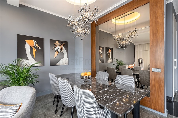 بنتهاوس فاخر مع إطلالات على البحر والقلعة من المالك 