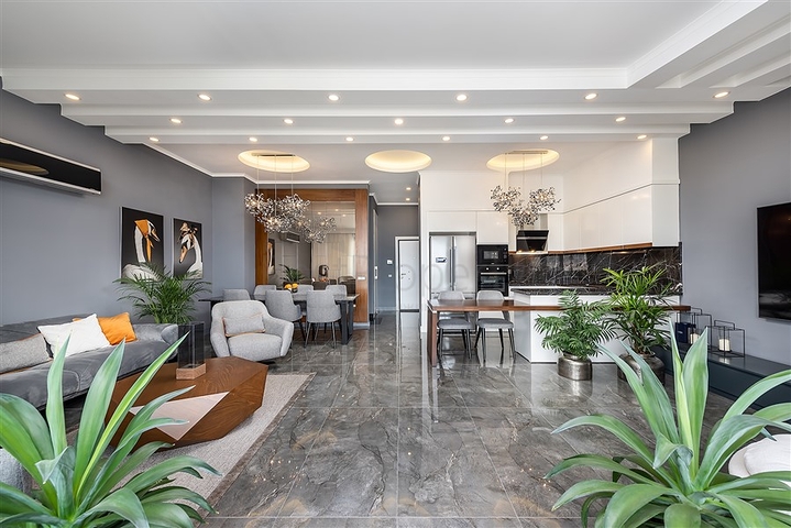 بنتهاوس فاخر مع إطلالات على البحر والقلعة من المالك 