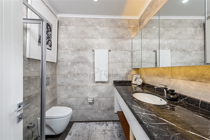 بنتهاوس فاخر مع إطلالات على البحر والقلعة من المالك 