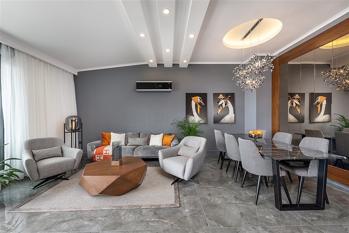 بنتهاوس فاخر مع إطلالات على البحر والقلعة من المالك 