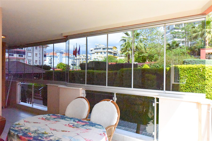 شقق فسيحة في وسط أوبا