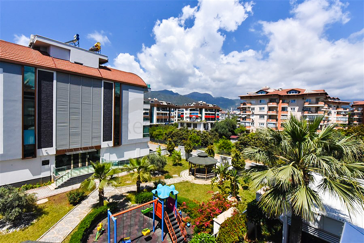 شقة فسيحة 2 + 1 في منطقة أوبا