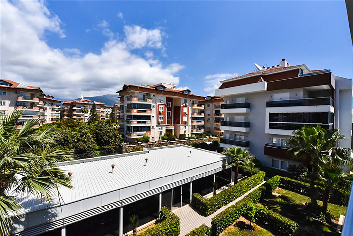 شقة فسيحة 2 + 1 في منطقة أوبا