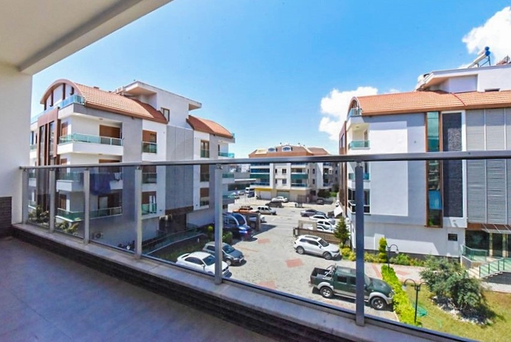 شقة فسيحة 2 + 1 في منطقة أوبا