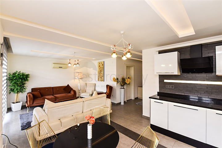 شقة فسيحة 2 + 1 في منطقة أوبا