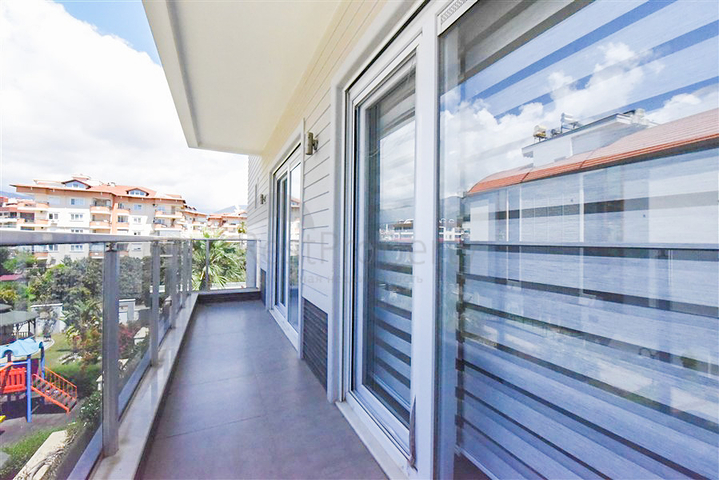 شقة فسيحة 2 + 1 في منطقة أوبا