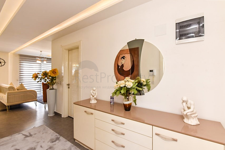 شقة فسيحة 2 + 1 في منطقة أوبا