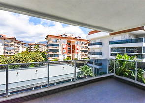 شقة فسيحة 2 + 1 في منطقة أوبا