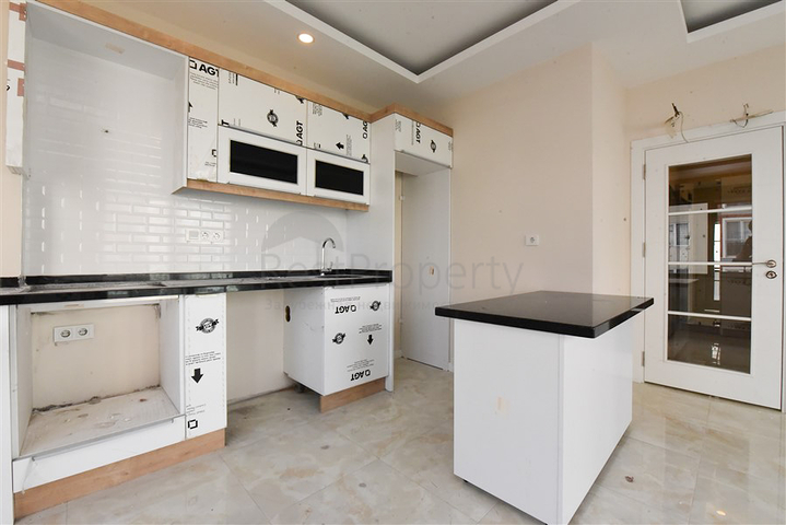 شقة 1+1 في مجمع جذاب في منطقة توسمور 