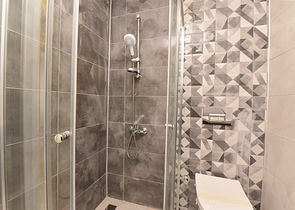 شقة 1+1 في مجمع جذاب في منطقة توسمور 