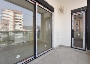 شقة 1+1 في مجمع جذاب في منطقة توسمور 