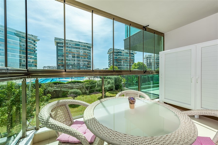 استوديو واسع في مجمع أفسالارا الشهير   