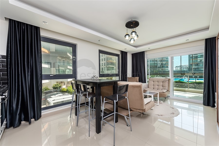 استوديو واسع في مجمع أفسالارا الشهير   