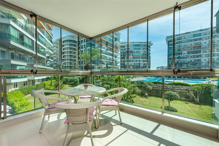 استوديو واسع في مجمع أفسالارا الشهير   