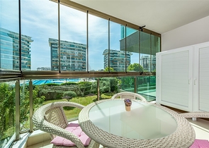 استوديو واسع في مجمع أفسالارا الشهير   