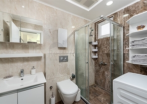 استوديو واسع في مجمع أفسالارا الشهير   